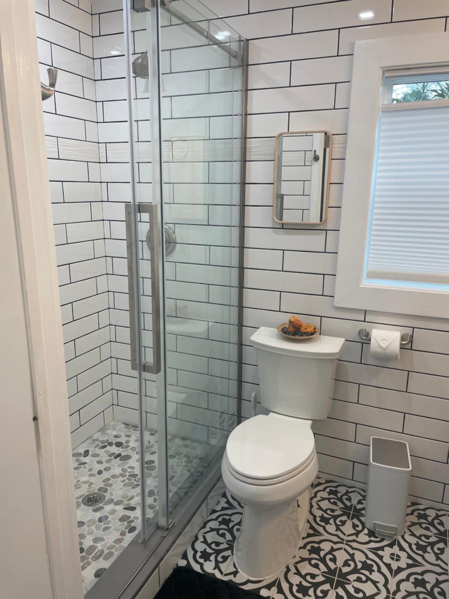 Shares Courtyard Luxury Apt - New! 록리지 외부 사진