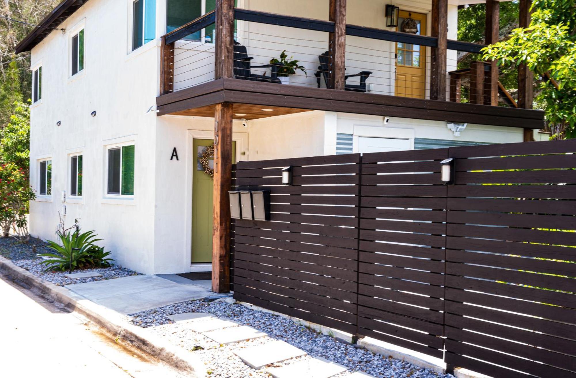 Shares Courtyard Luxury Apt - New! 록리지 객실 사진